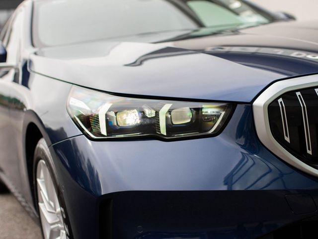 Image for 2026 BMW i5 eDrive40 Sport Edition