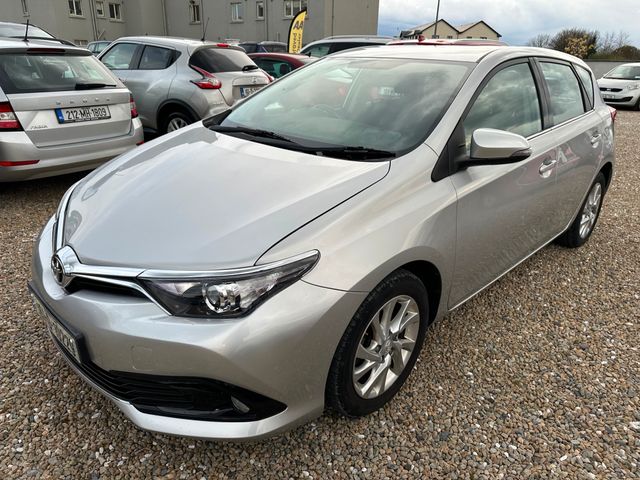 Image for 2016 Toyota Auris 1.2T 116 BHP Petrol Luna 1-Owner 