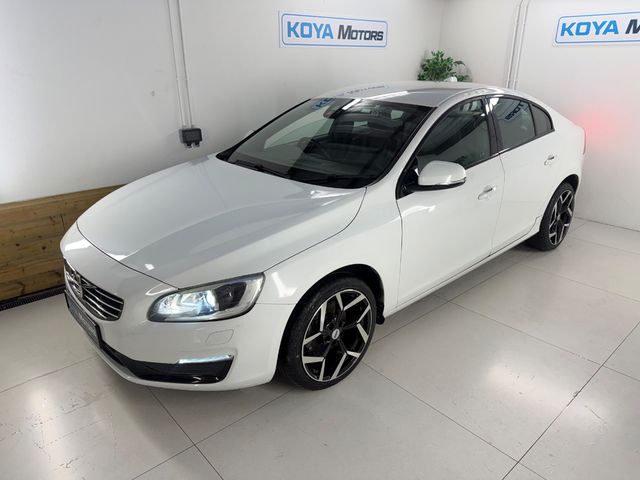 Image for 2017 Volvo S60 2.0 D4 DYNAMIC PRO 190 BHP DIESEL AUTOMATIC // FULL HEATED LEATHER // REVERSING CAMERA // CRUISE CONTROL // LANE ASSIST // COLLISION WARNING SYSTEM // UPGRADED SPORT ALLOYS