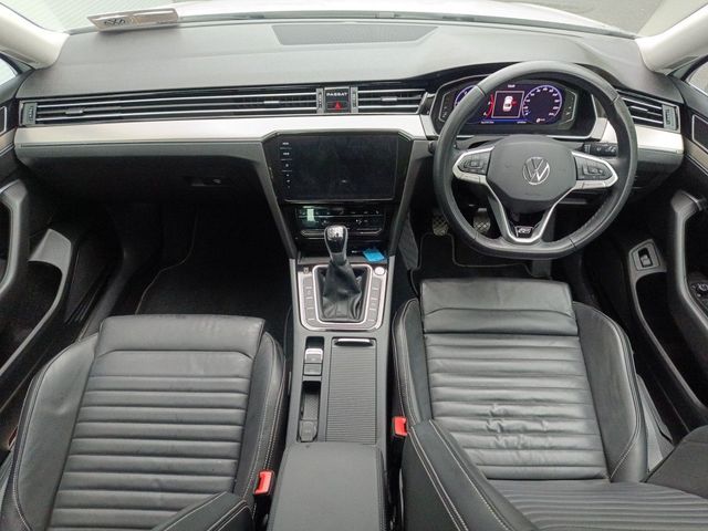 Image for 2022 Volkswagen Passat 2.0 TDI 150HP R-Line Leather