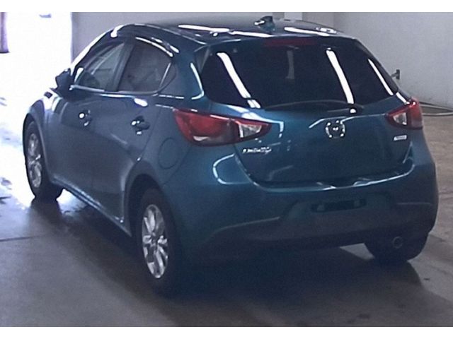 Image for 2017 Mazda Demio 