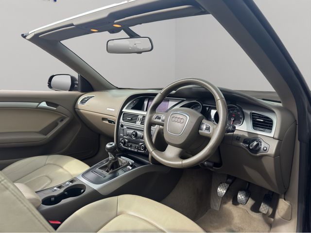 Image for 2010 Audi A5 CABRIOLET 2.0 TDI SE * BLACK / CREAM LEATHER * SERVICE HISTORY * NEW T/BELT *BEST AVAILABLE *