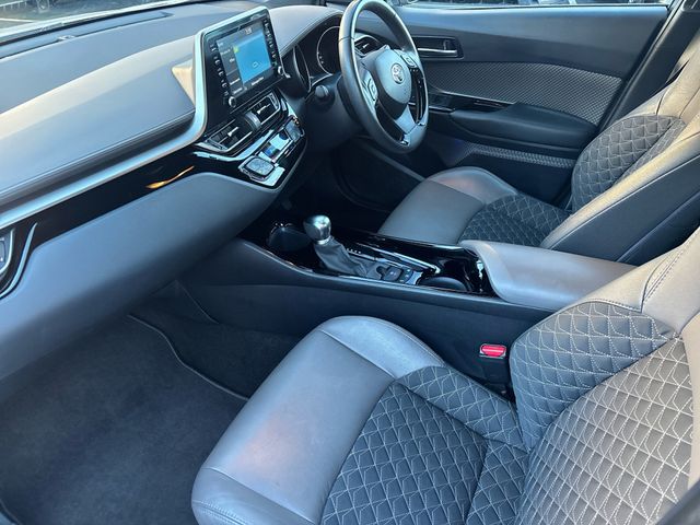 Image for 2021 Toyota C-HR 1.8 HYBRID SOL AUTO 4DR