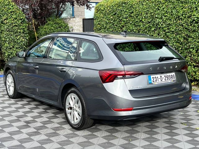 Image for 2023 Skoda Octavia ESTATE AMBITION 2.0 TDI // CRUISE CONTROL // REVERSE CAMERA // 17" ALLOYS