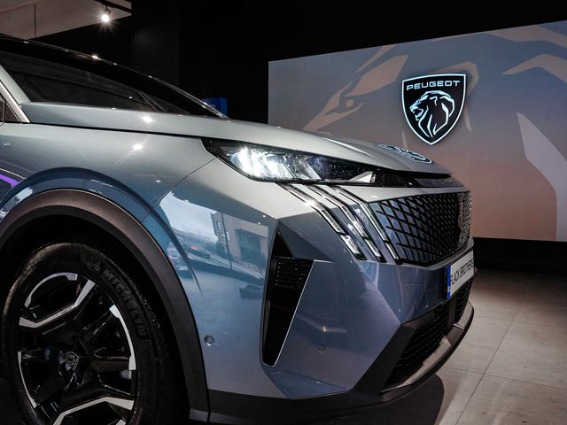 Image for 2025 Peugeot 3008 Eallure 73kWh 210bhp 04DR A