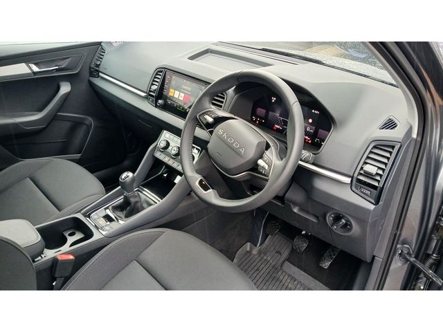 Image for 2025 Skoda Karoq SELECTION 2.0TDI 115HP **HEATED FRONT SEATS, APP CONNECT, REAR VIEW CAMERA**