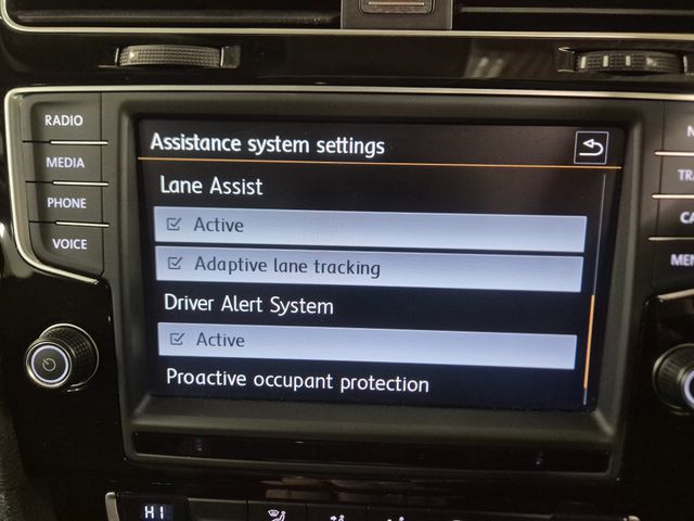 Image for 2015 Volkswagen Golf **HIGHLINE**ONLY 64000KMS**ALCANTARA SEATS*17" ALLOYS**LANES ASSIST**KEYLESS ENTRY AND START**ADAPTIVE CRUISE CONTROL**DUAL ZONE CLIMATE CONTROL**REVERSE CAMERA**BLUETOOTH STREAMING**FOLDING MIRRORS**