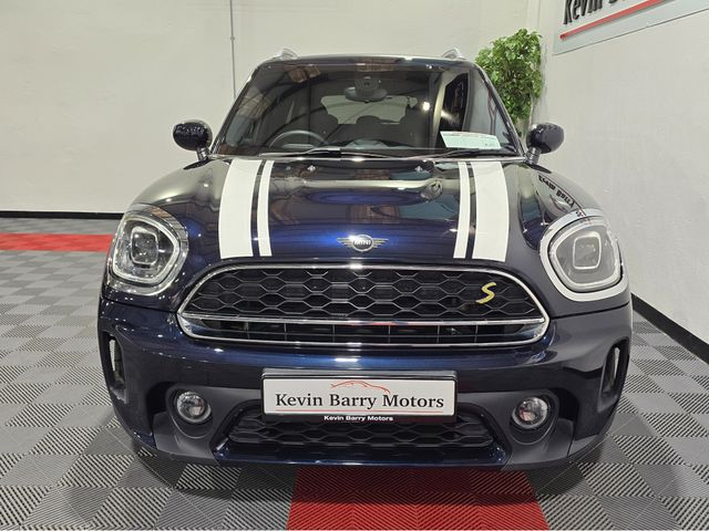 Image for 2023 Mini Countryman S E ALL4 EXCLUSIVE (PLUG IN HYBRID) AUTOMATIC **ONE OWNER / TOP SPEC / APPLE CARPLAY / COMFORT ACCESS / CRUISE CONTROL / FULL BLACK LEATHER / HEATED FRONT SEATS / SAT NAV / REAR TINTED GLASS**
