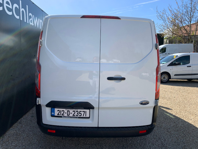 Image for 2021 Ford Transit Custom 2.0 TDCI 105 PS SWB // PRICE EXCL. VAT // ONE OWNER // 10/26 CVRT // DOCUMENTED SERVICE HISTORY // BLUETOOTH, AIR CON AND USB PORT // VERY LOW MILEAGE // 