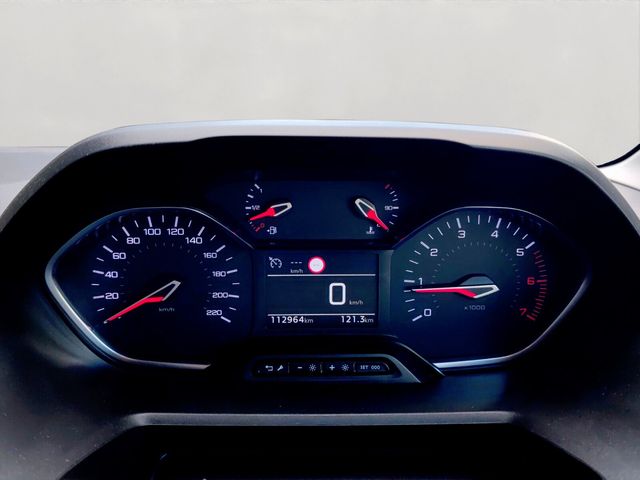 Image for 2021 Peugeot Rifter 1.5 BlueHDi 100BHP SWB Allure