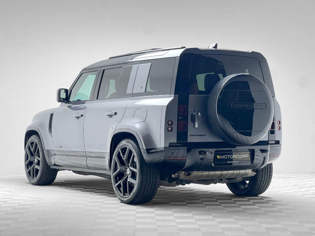 Image for 2024 Land Rover Defender HSE X-DYNAMIC P400E