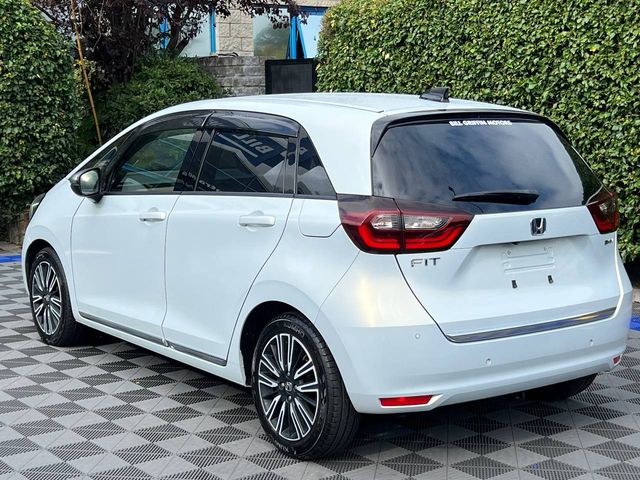 Image for 2020 Honda Fit LUXE 1.5 HYBRID AUTO ** TOP SPEC ** // DIAMOND CUT ALLOYS // HALF LEATHER HEATED SEATS // DIGITAL CLUSTER 