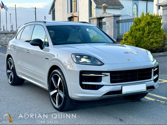 Image for 2024 Porsche Cayenne 3.0 V6 E-HYBRID==HIGH SPEC==