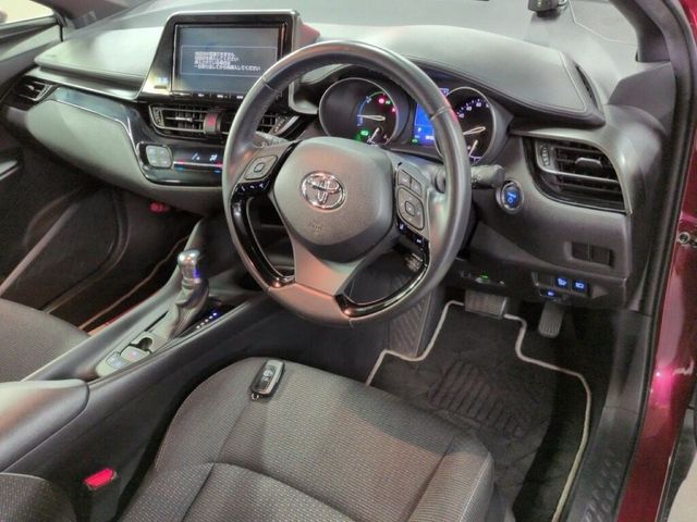 Image for 2018 Toyota C-HR 1.8 HYBRID AUTOMATIC SUV - LED EDITION - FACTORY ALLOYS - CRUISE CONTROL - TOYOTA SAFETY SENSE - REAR CAMERA
