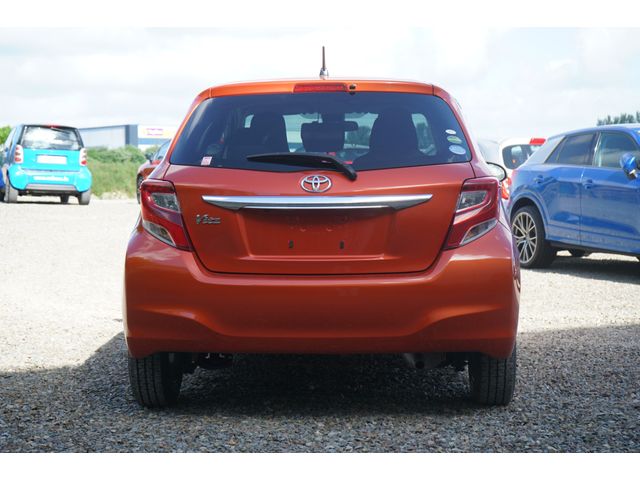 Image for 2016 Toyota Yaris Vitz 