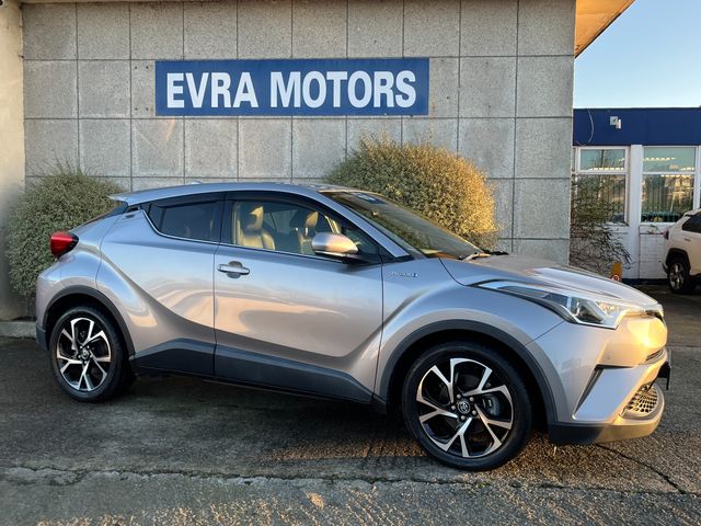 Image for 2017 Toyota C-HR SOL AUTOMATIC HYBRID 1.8 PETROL //HIGH SPEC//LOW MILES//REVERSE CAMERA//HALF LEATHER HEATED SEATS//KEYLESS ENTRY//ADAPTIVE CRUISE CONTROL//