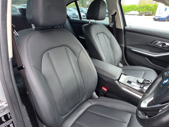 Image for 2019 BMW 3 Series 320D SE X-DRIVE AUTOMATIC 190BHP // UPGRADED ALLOY WHEELS