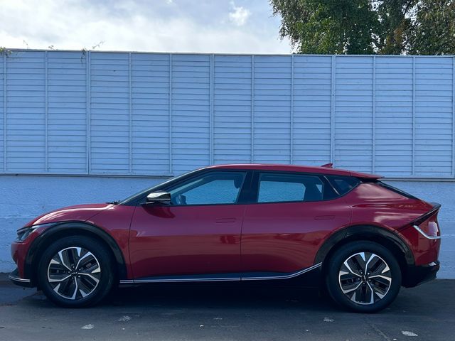Image for 2022 Kia EV6 AIR / 77 KWH / 96.4% SOH / LEATHER / PARK CAMERA / APPLE / ONE OWNER /*FINANCE AVAILABLE*