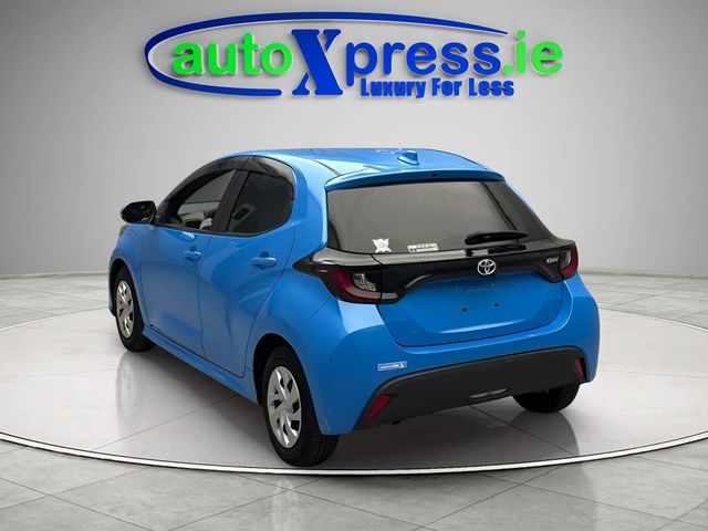 Image for 2021 Toyota Yaris X ULTRA LOW MILEAGE, Reversing camera