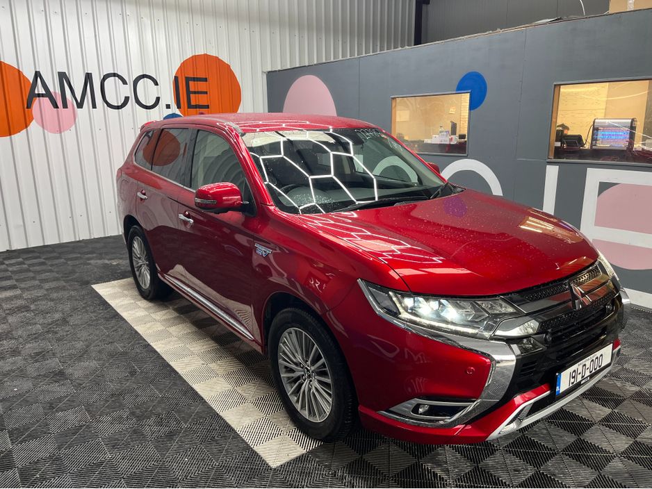 Image for 2019 Mitsubishi Outlander €22950 2019 MITSUBISHI OUTLANDER PHEV G PLUS PACKAGE 2.4 AUTOMATIC / CRUISE CONTROL / 360° PARKING CAMERA / ELECTRIC HEATED SEATS / HEATED STEERING WHEEL / PADDLE SHIFTERS 
