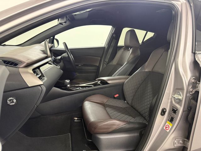 Image for 2019 Toyota C-HR **HYBRID SOL **2 KEYS **18'' DIAMOND CUT WHEELS **10 IRISH SERVICE HISTORY **LANE ASSIST **BLIND SPOT SENSORS **REVERSING CAMERA **TOUCHSCREEN RADIO **FRONT AND REAR PARKING SENSORS **