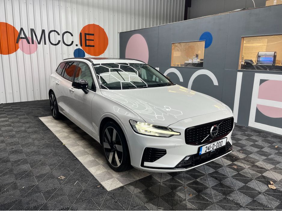 Image for 2024 Volvo V60 €51950 2024 VOLVO V60 RECHARGE ULTIMATE T6 PLUG-IN / CRUISE CONTROL / 360° CAMERA / ELECTRIC MEMORY & HEATED SEATS / HEATED STEERING WHEEL / APPLE CARPLAY / PANORAMIC SUNROOF / HEATED REAR SEAT