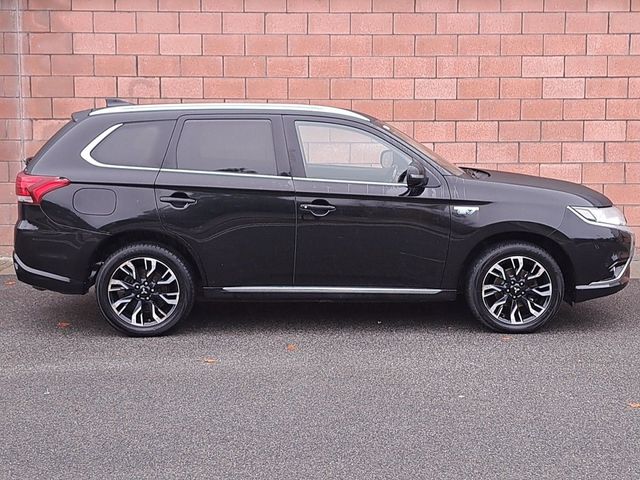 Image for 2015 Mitsubishi Outlander 4 Wheel Drive Intense Plus Model Plug in Hybrid.