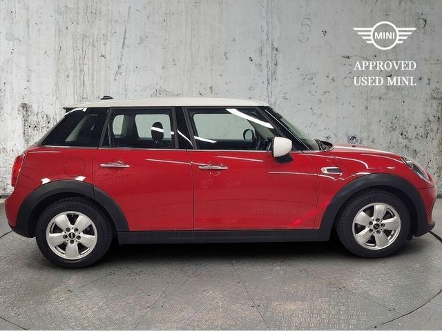 Image for 2021 Mini Cooper 5-Door Cooper Classic
