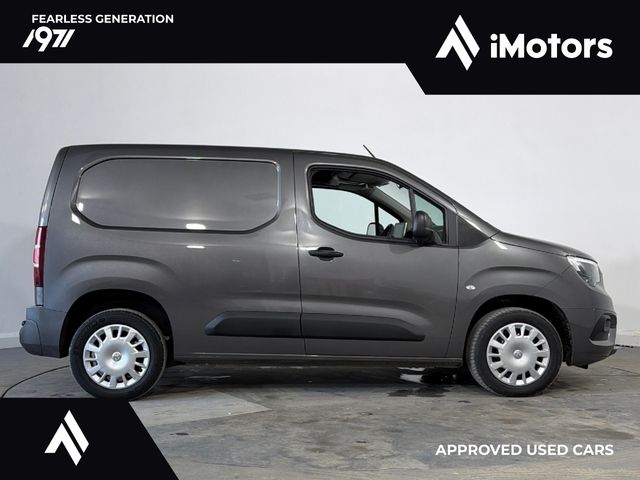 Image for 2022 Vauxhall Combo 2300 Sportive TD