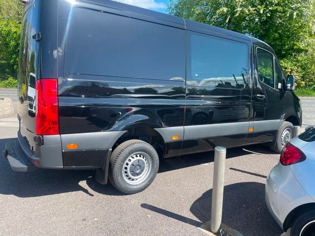 Image for 2026 Mercedes-Benz Sprinter 319 MWB LOW ROOF