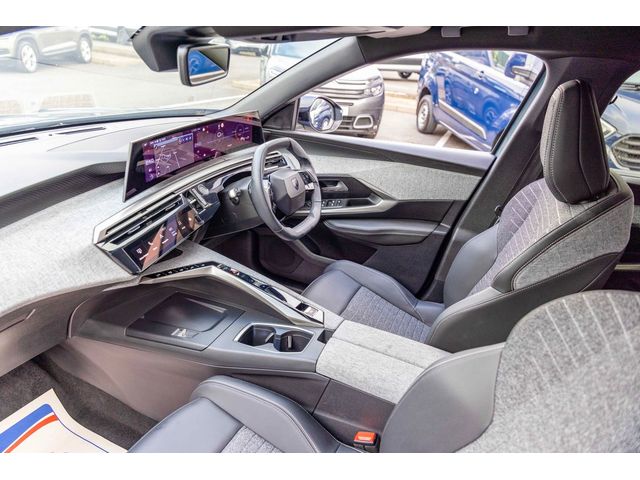 Image for 2025 Peugeot 5008 2025 Peugeot 5008 1.2 Hybrid 136bhp E-DCS6 Allure