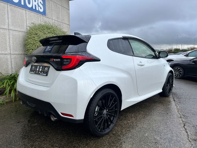 Image for 2022 Toyota Yaris GR RS AUTOMATIC 1.5 PETROL //LOW MILES//HEAD UP DISPLAY//CARPLAY//KEYLESS ENTRY//HEATED SEATS AND STEERING WHEEL//REVERSE CAMERA// 