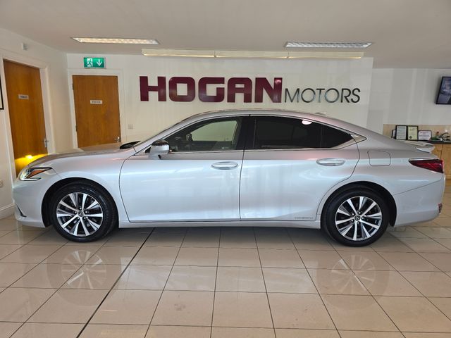 Image for 2019 Lexus ES 300h Luxury Hybrid Automatic
