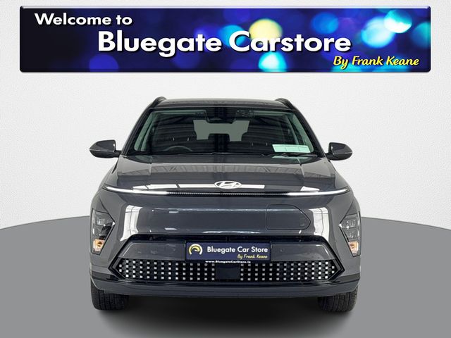 Image for 2025 Hyundai Kona ADVANCE EV**HEATED MULTIFUNCTIONAL STEERING WHEEL**FRONT HEATED SEATS**KEYLESS START**DUAL CLIMATE CONTROL**TOUCH SCREEN MEDIA DISPLAY**APPLE CARPLAY**REVERSE CAMERA**BLACK CLOTH INTERIOR**