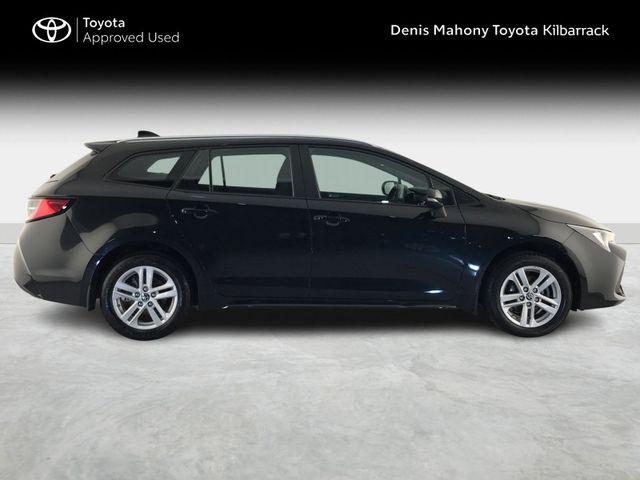 Image for 2022 Toyota Corolla Luna Hybrid Touring Sport