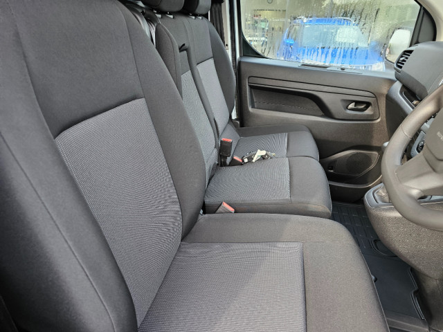 Image for 2023 Citroen Dispatch ENT Bluehdi 1.5ltr 100 LWB 120