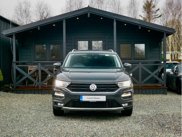 Image for 2020 Volkswagen T-Roc Design 1.0 TSI 115HP, REAR VIEW CAMERA, ADAPTIVE CRUISE CONTROL, CLIMATE CONTROL, APPLE CARPLAY, ANDROID AUTO