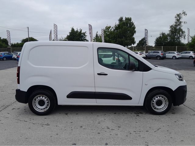 Image for 2023 Citroen Berlingo LX BLUEHDI 100 MWB 65 650KG MY52
