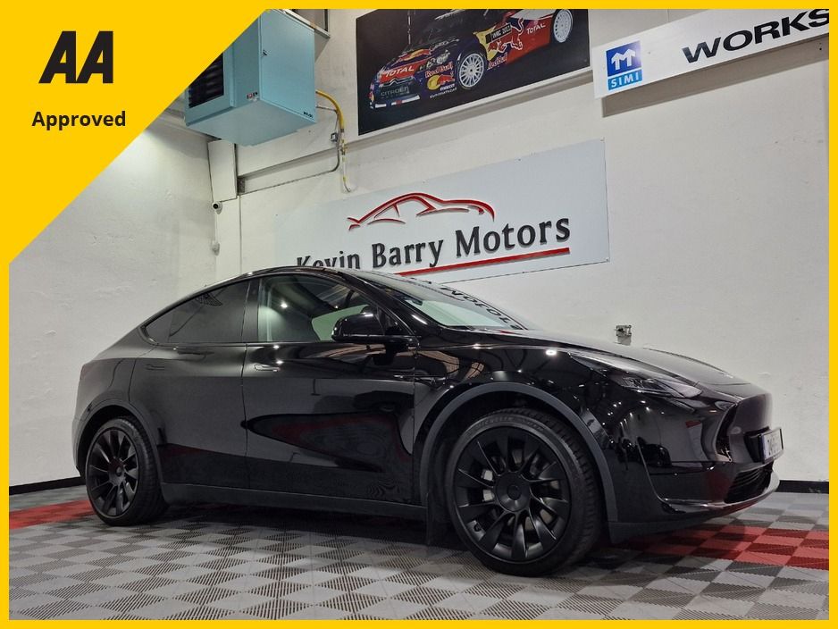 Image for 2024 Tesla Model Y RWD AUTOMATIC **20" TURBINE ALLOYS / ADAPTIVE CRUISE CONTROL / BLIND SPOT ASSIST / ELECTRIC BOOTLID / FULL LEATHER / HEATED F&R SEATS / REVERSE CAMERA / WIRELESS PHONE CHARGING / TESLA WARRANTY**