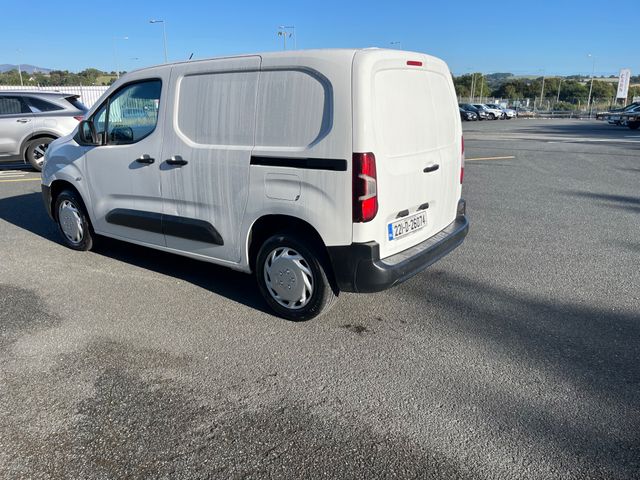 Image for 2022 Opel Combo L1h1-1.5 100ps-dsl-6sp-my22 5D