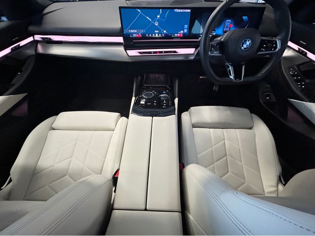 Image for 2025 BMW i5 *TOURING* EDRIVE40 M SPORT