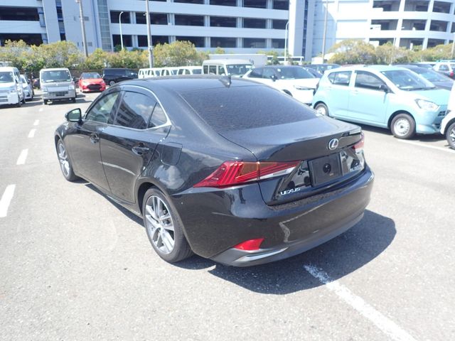 Image for 2019 Lexus IS 300h Hybrid Premium Automatic Saloon
