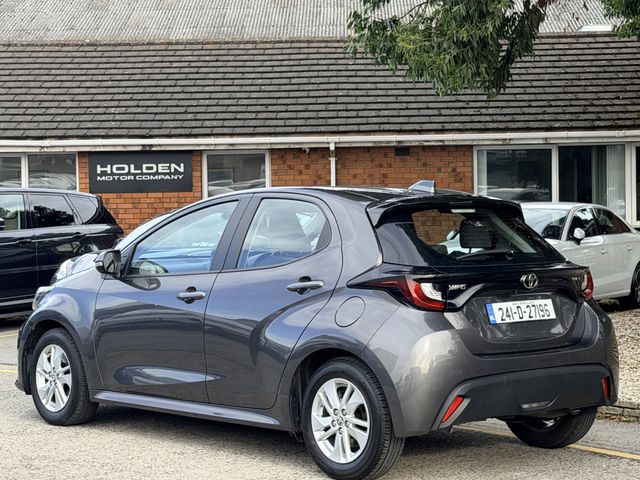 Image for 2024 Toyota Yaris Hybrid 1.5 Luna