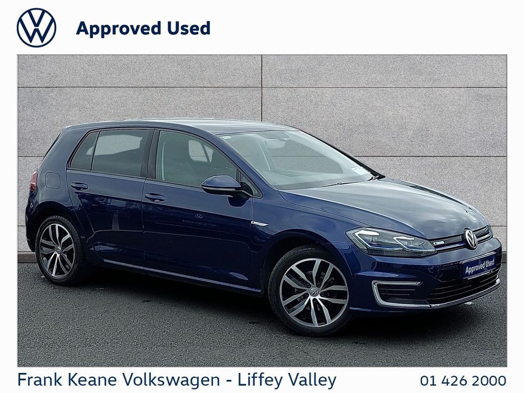 Image for 2019 Volkswagen E-Golf EXECUTIVE 32KWH 136BHP *17" MADRID ALLOYS* *BLACK LEATHER SEATS* *REAR VIEW CAMERA* *LED LIGHTS*