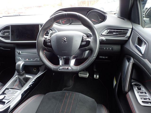 Image for 2018 Peugeot 308 GT 2.0 HDI DIESEL 180 BHP AUTOMATIC // GENUINE GT TOP SPEC CAR // GT SUEDE SPORTS BUCKET SEATS // REVERSING CAMERA // GT FLAT BOTTOM SPORTS STEERING WHEEL