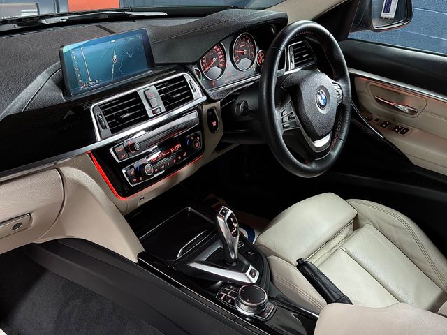 Image for 2018 BMW 3 Series 330E Sport PHEV M-Performance 