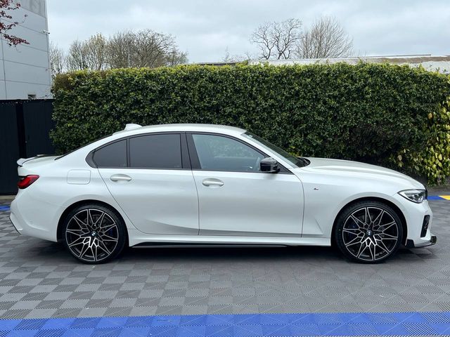 Image for 2021 BMW 3 Series 330e M-SPORT COMPETITION 2.0 HYBRID // FULL SERVICE HISTORY // HEATED M-SPORT SEATS // AMBIENT LIGHTING PACK