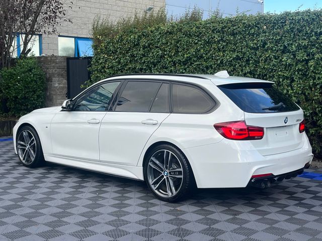 Image for 2018 BMW 3 Series 320d M-SPORT TOURING // SHADOW EDITION // FULL COMPETITION PACK // REVERSE CAMERA // 19" SHADOW EDITION ALLOYS