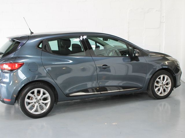 Image for 2018 Renault Clio Dynamique NAV 1.2 Petr 4DR