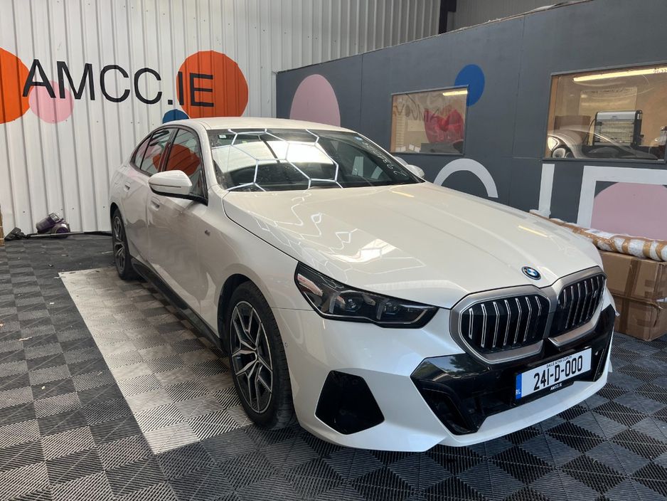 Image for 2024 BMW i5 2024 BMW I5 EDRIVE40 M-SPORT AUTOMATIC / CRUISE CONTROL / PARKING CAMERA / ELECTRIC MEMORY & HEATED SEATS / AMIENT LIGHTS / APPLE CARPLAY AND MORE